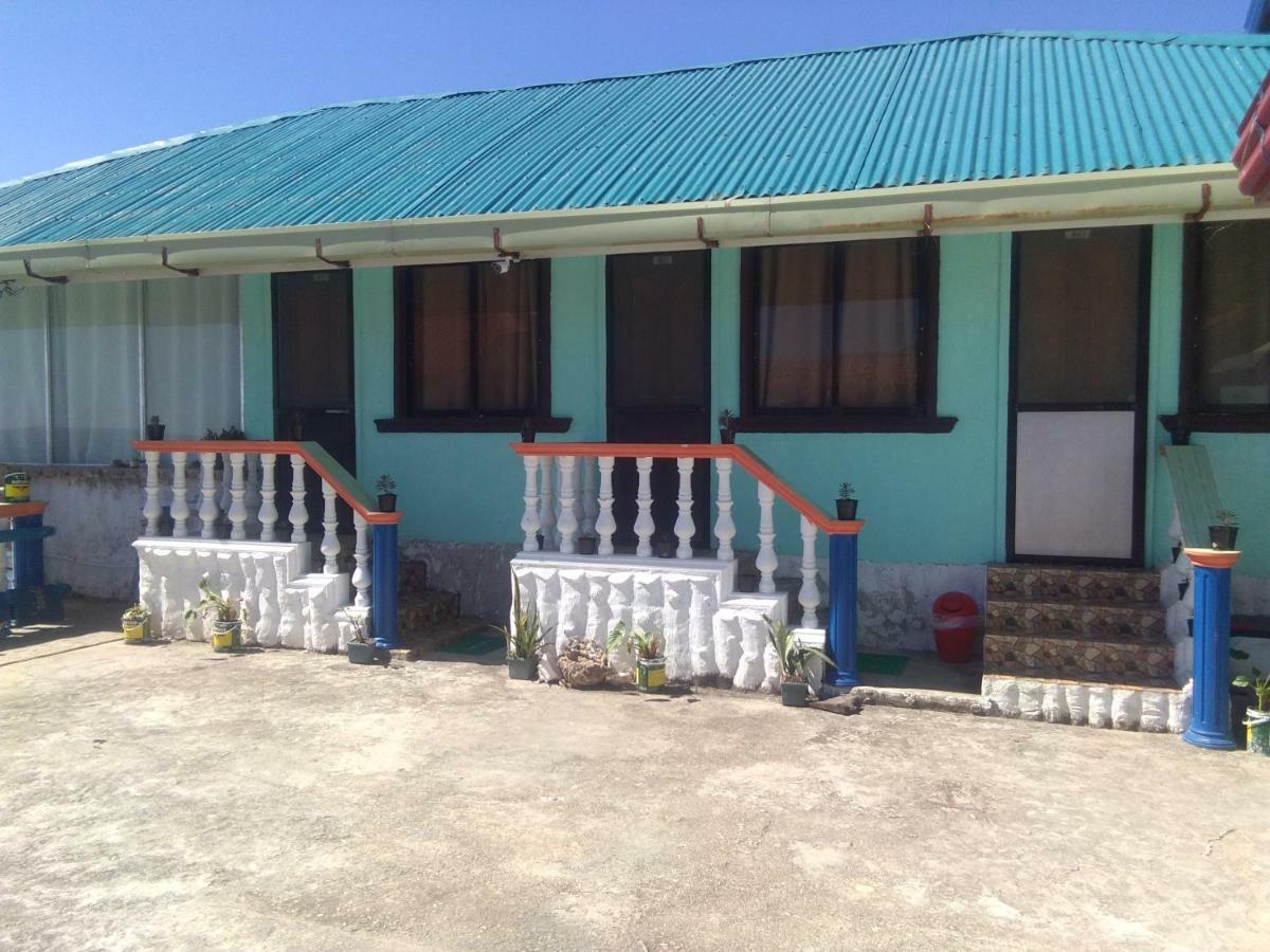 Mwr Pension House By Cocotel (Adults Only) Oslob Bagian luar foto
